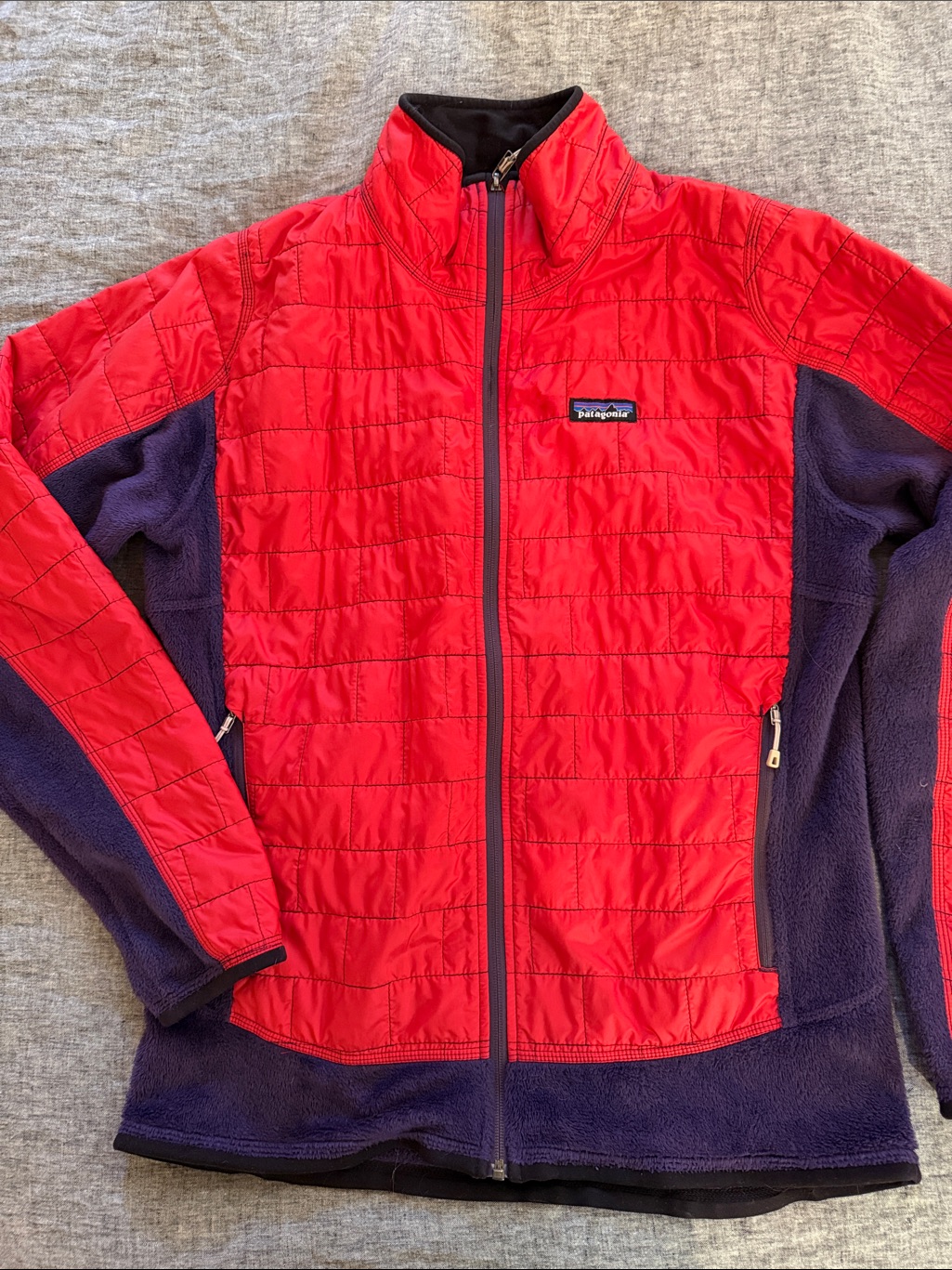 Patagonia Men’s Nano Puff Hybrid Jacket Style #83321